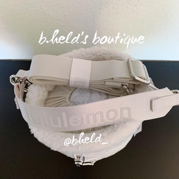 lululemon Crossbody Bucket Bag *Fleece 2.5L in White Opal One Size Brand New NWT - Picture 11 of 14